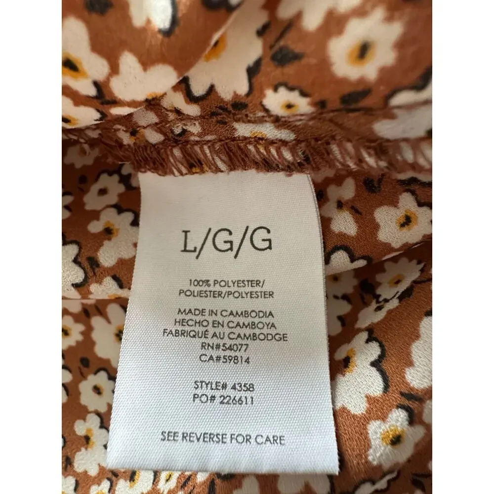 CAbi floral button-front top, size large - Picture 5 of 11